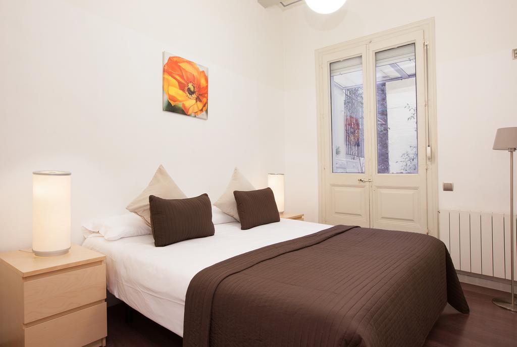 Rent Top Apartments near Plaza de Cataluña Barcelona Exterior foto