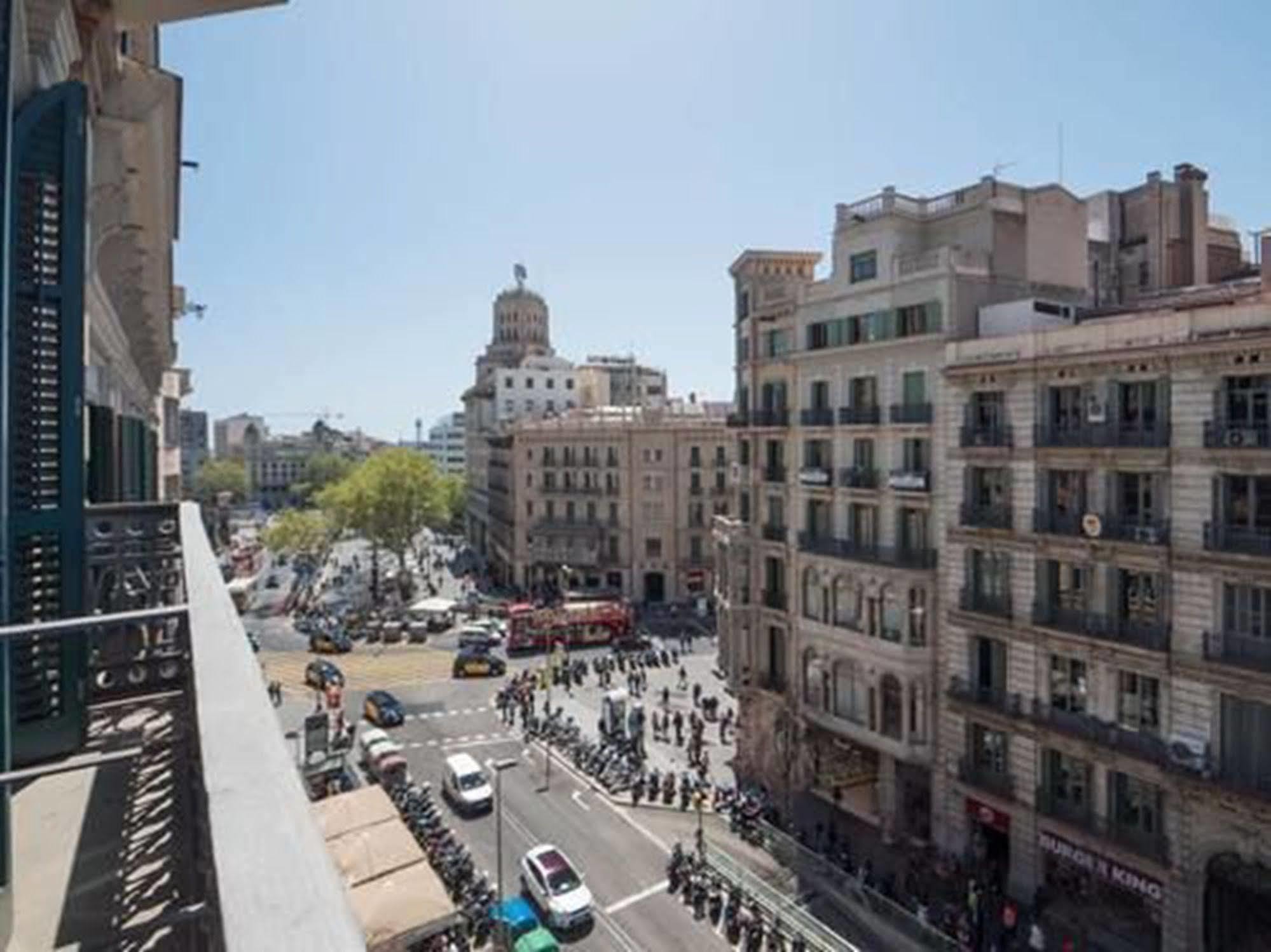 Rent Top Apartments near Plaza de Cataluña Barcelona Exterior foto