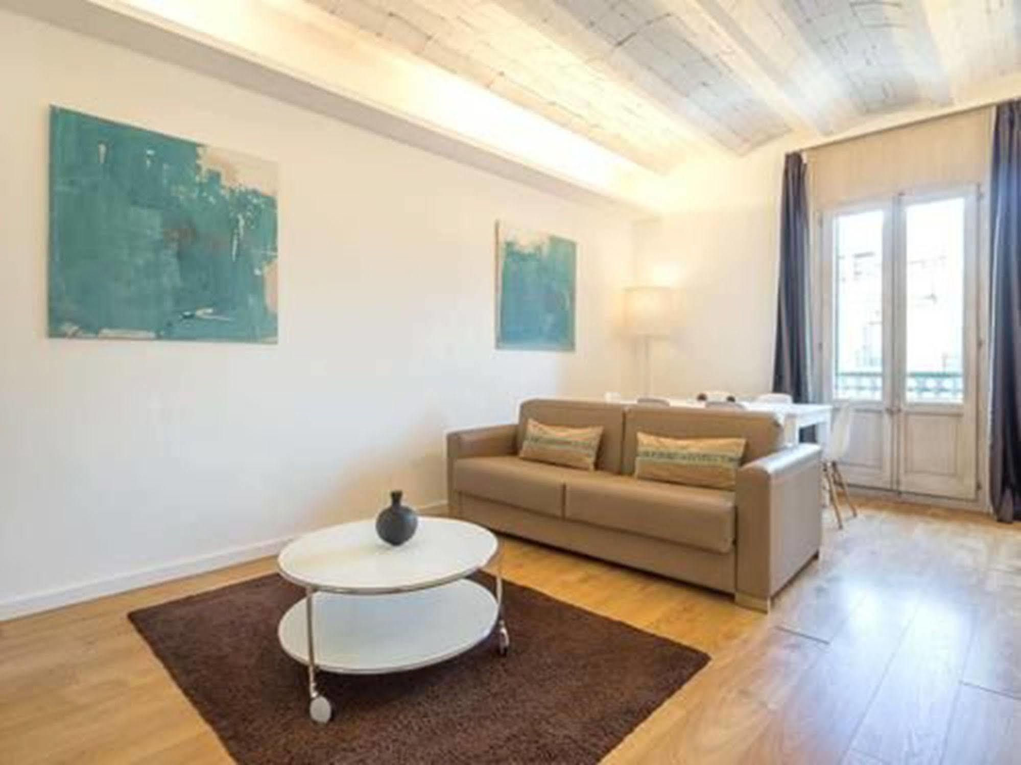 Rent Top Apartments near Plaza de Cataluña Barcelona Exterior foto