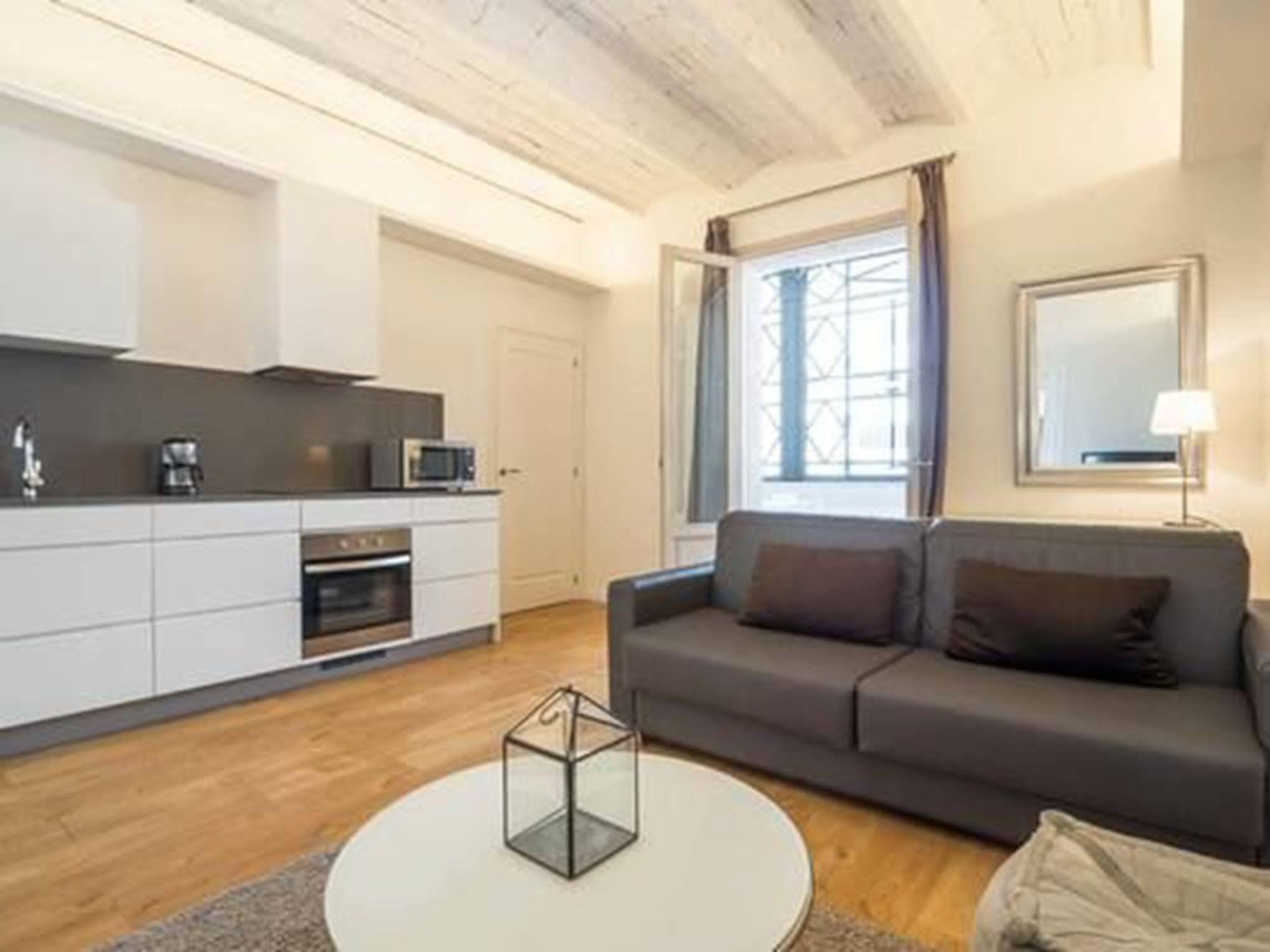 Rent Top Apartments near Plaza de Cataluña Barcelona Exterior foto