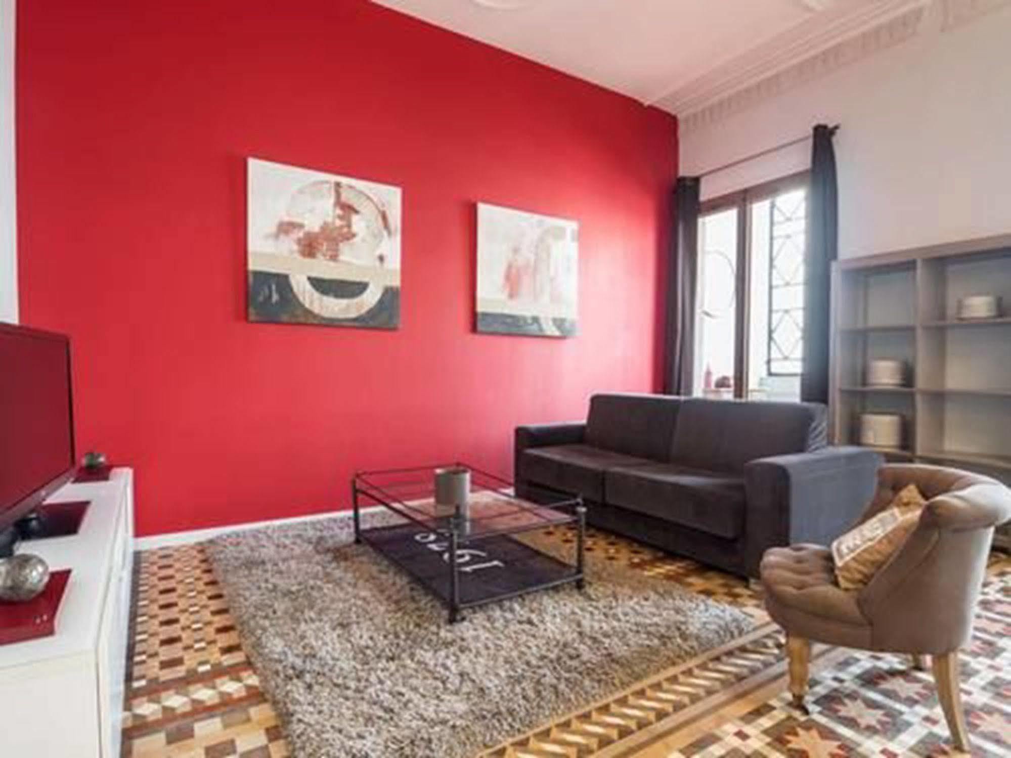 Rent Top Apartments near Plaza de Cataluña Barcelona Exterior foto